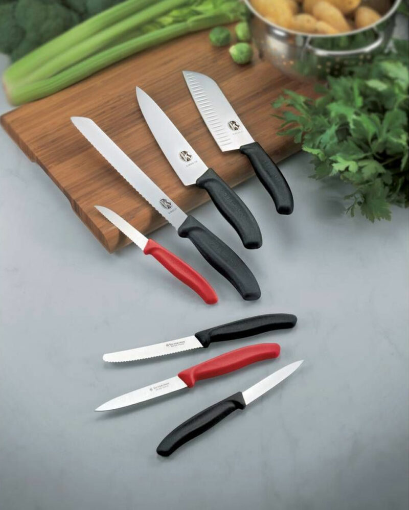 Μαχαίρι κουζίνας ίσιο 8 εκ. με μαύρη λαβή Swiss Classic - Victorinox
